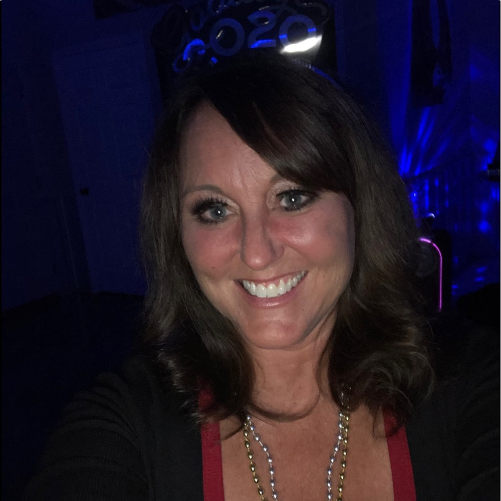 Meet your Posher, Angie
